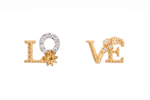 Carrera y Carrera 向永恒之爱和世界通用语言致敬:LOVE。始自远古,爱便一直与特定的符号和象征相关联。人类的二元性:男与女、善与恶、阴与阳。