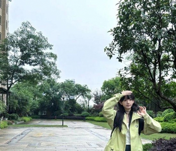 在真人秀里素颜出镜，她这么敢？